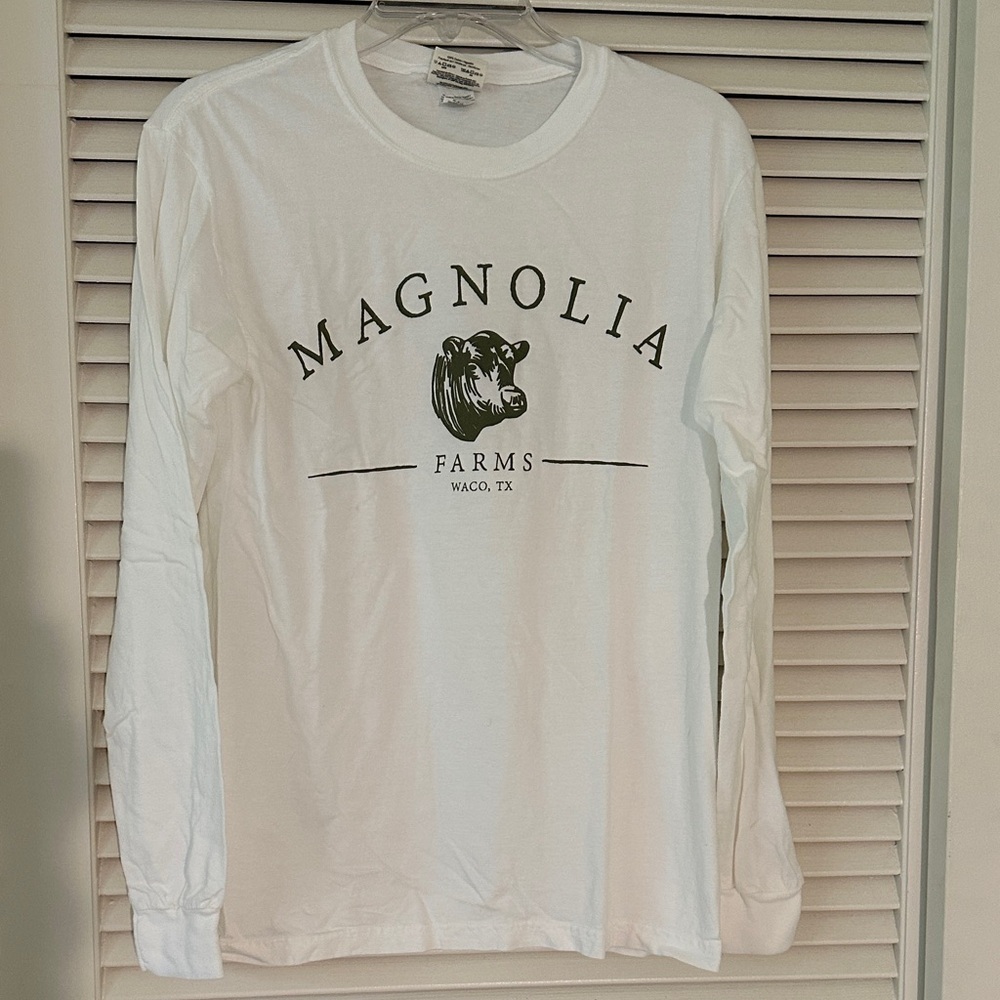 Magnolia White Graphic Long Sleeve Tee